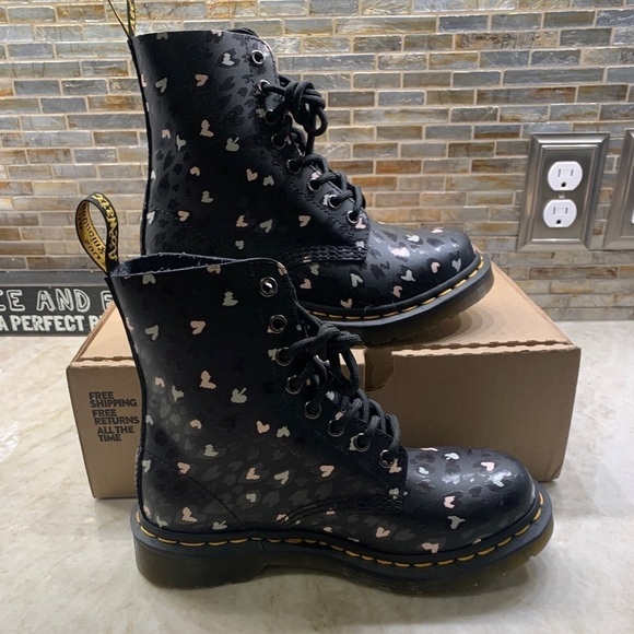 DR. MARTENS 1460 Pascal Hearts Lace-Up Boot - Picture 5 of 11
